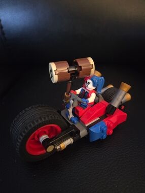 LEGO 76053 Batman Gotham City Cycle Chase Harley Quinn